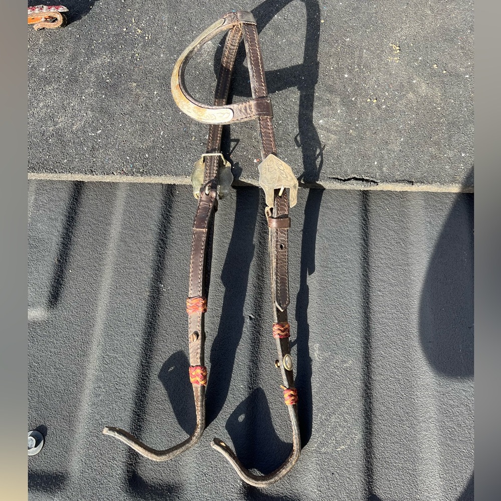 One ear Headstall - Leather Silver Rawhide